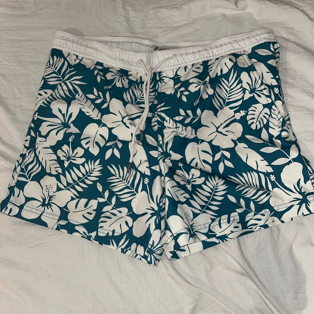 American Eagle Men’s Turquoise Tropical Floral Swim Trunks - Small